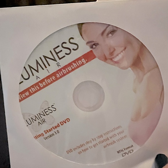 Luminess Airbrush Cosmetics ( Starter Kit ) - Picture 6 of 13